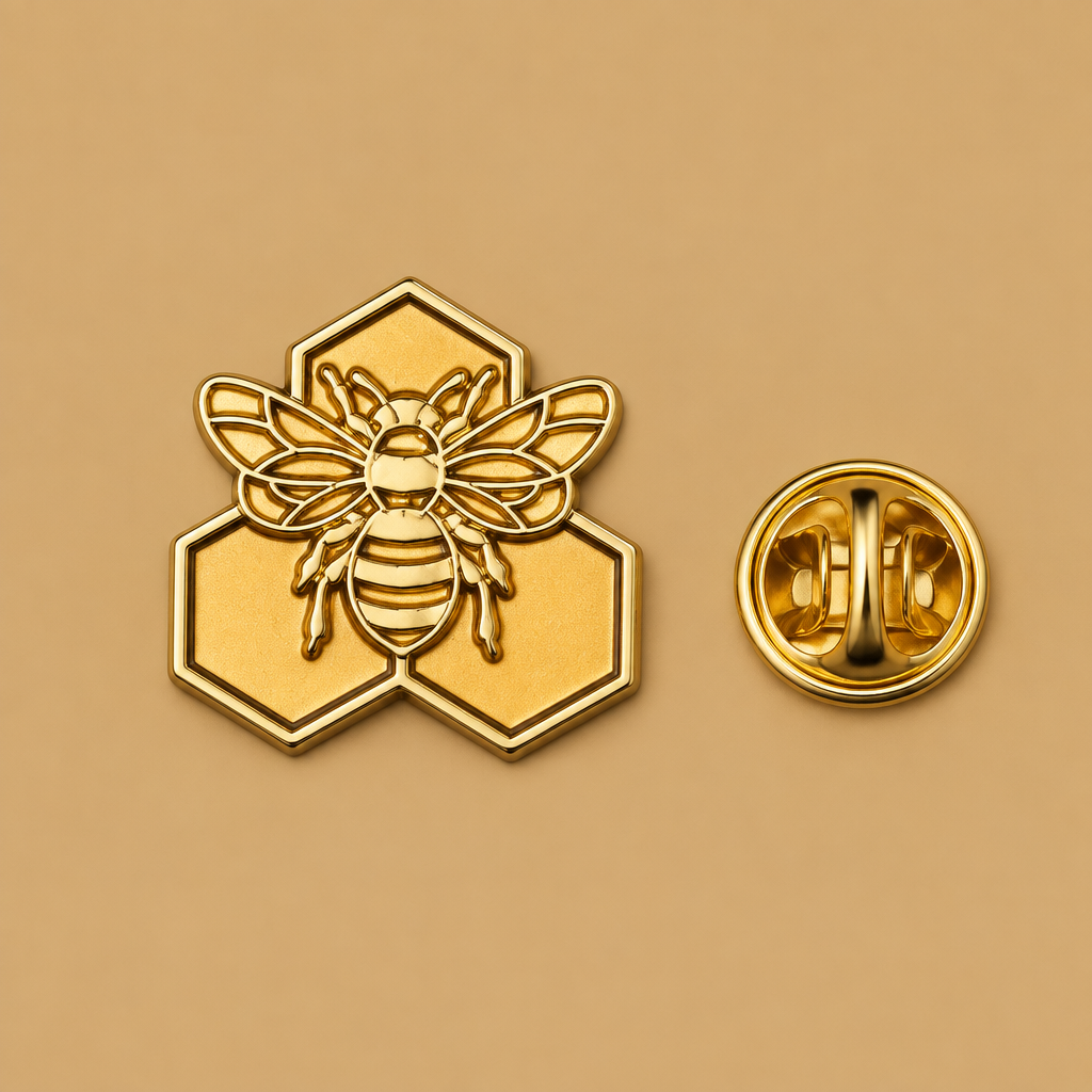 Pin op warm goud #D4AF7C